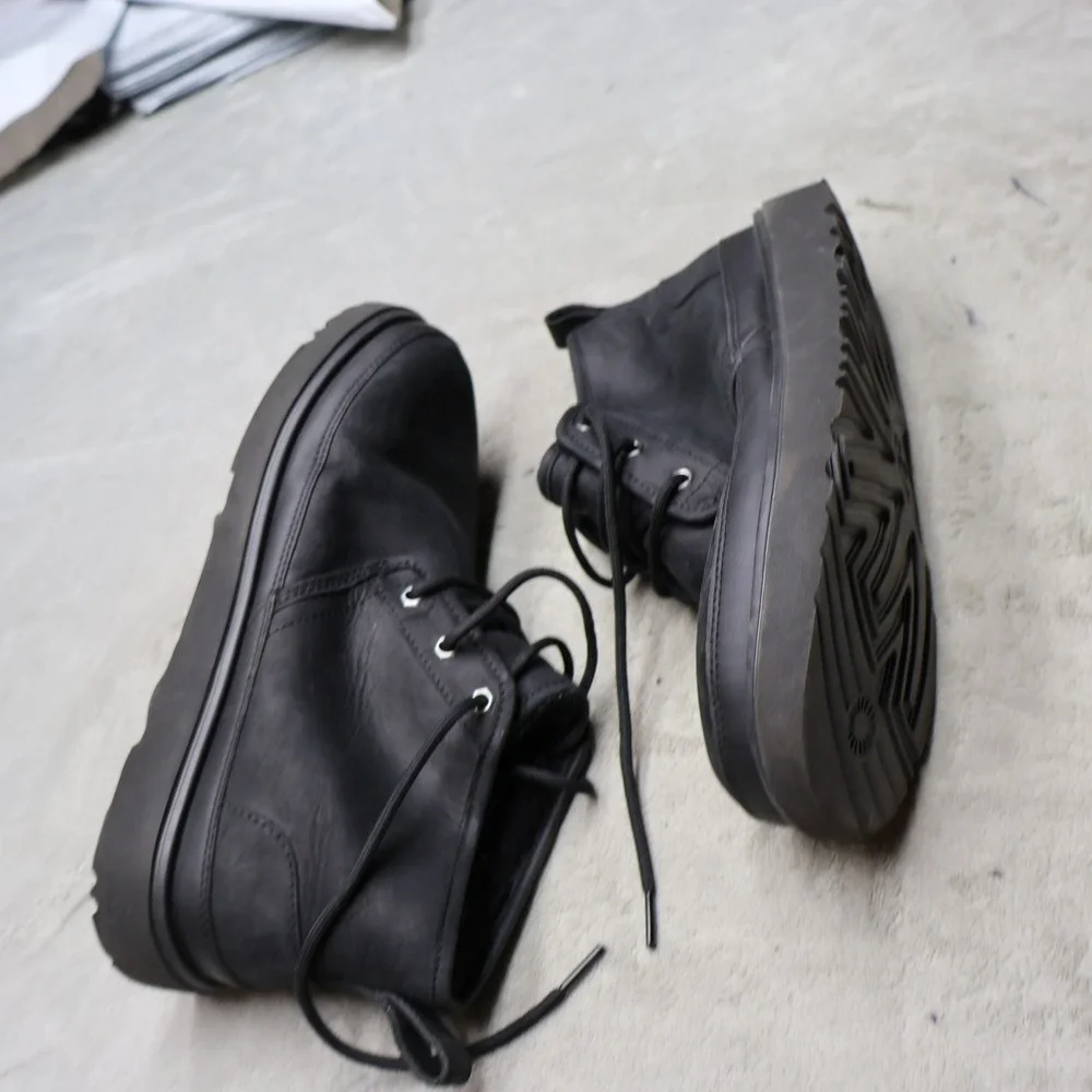 UGG Mens 10 Chukka Boots Black Leather Neumel Weather II Waterproof 1120851